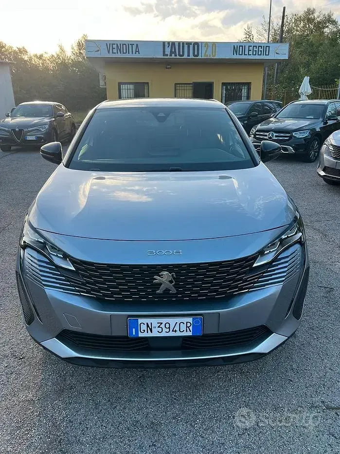 Usata Peugeot 3008 Allure 131 CV (96 kW) 2023 Grigio SUV