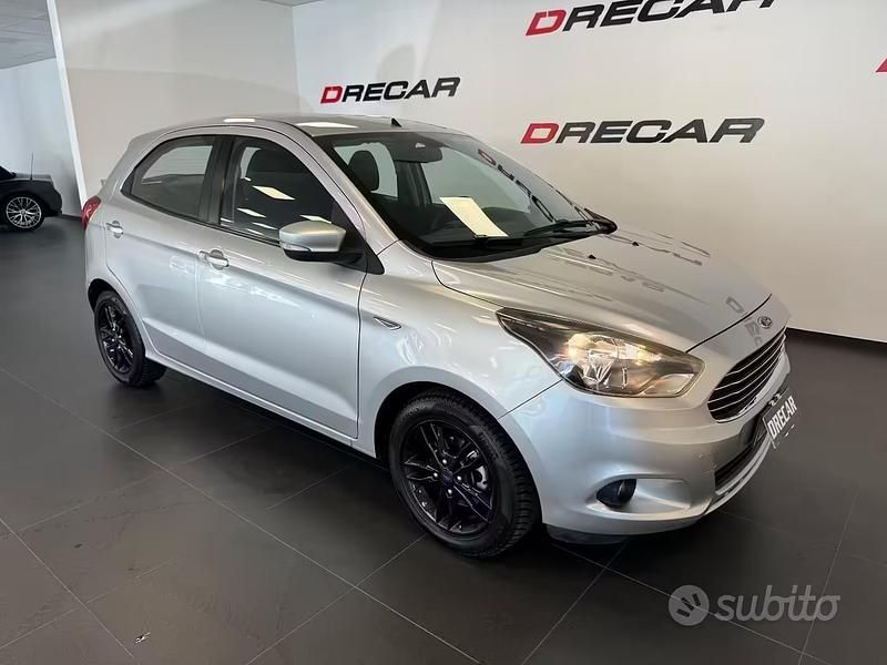 Usata Ford Ka 71 CV (52 kW) 2017 Grigio Berlina
