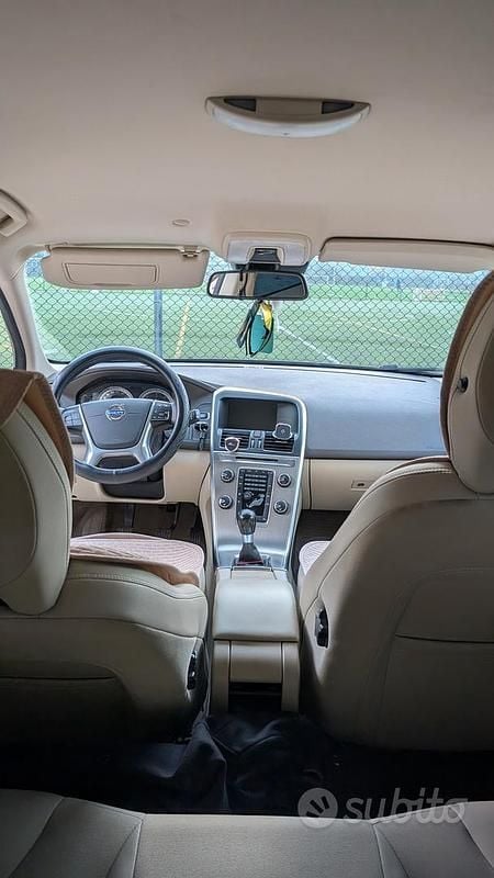 Usata Volvo XC60 Momentum 136 CV (100 kW) 2013 Grigio SUV