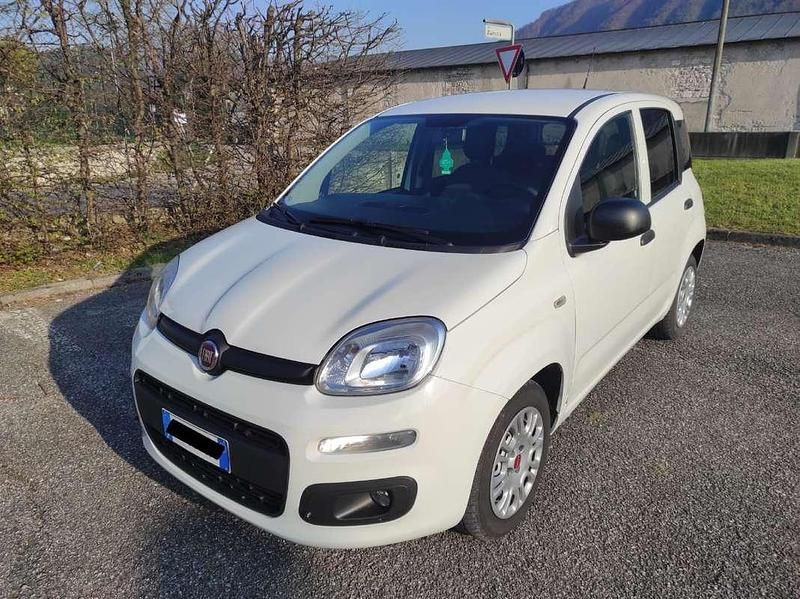 Usata 2018 Fiat Panda Lounge Due volumi | 7200 € (Buon prezzo) - Immagine 1/4