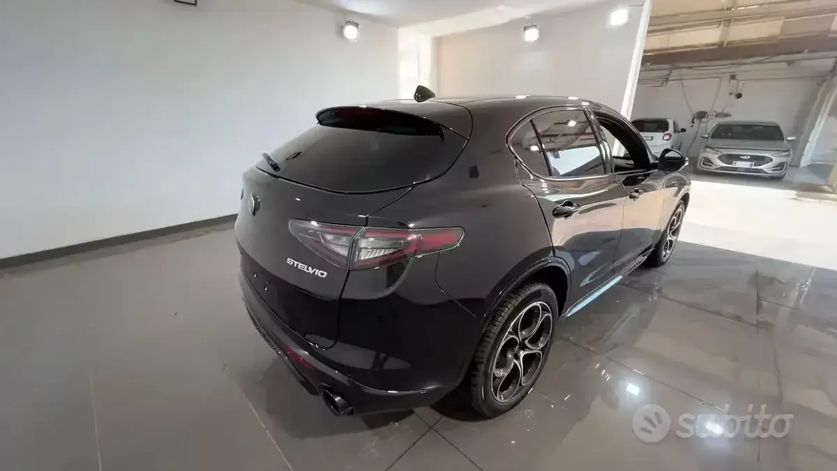 Nuova Alfa Romeo Stelvio Veloce 209 CV (153 kW) 2026 Nero SUV