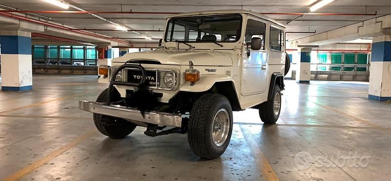 Usata Toyota Land Cruiser 1981 Bianco SUV