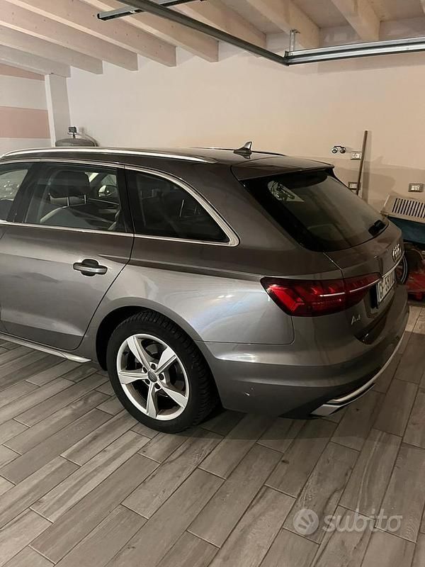 Usata Audi A4 190 CV (139 kW) 2019 Grigio Station wagon