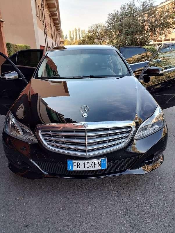 Usata Mercedes E200 Business 136 CV (100 kW) 2015 Nero Berlina