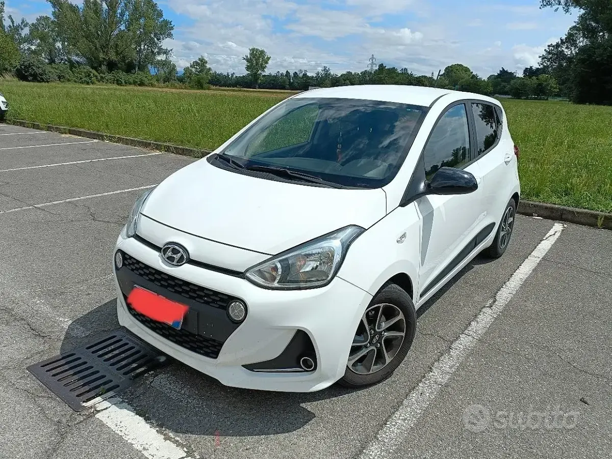 Usata Hyundai i10 69 CV (50 kW) 2019 Bianco Utilitaria