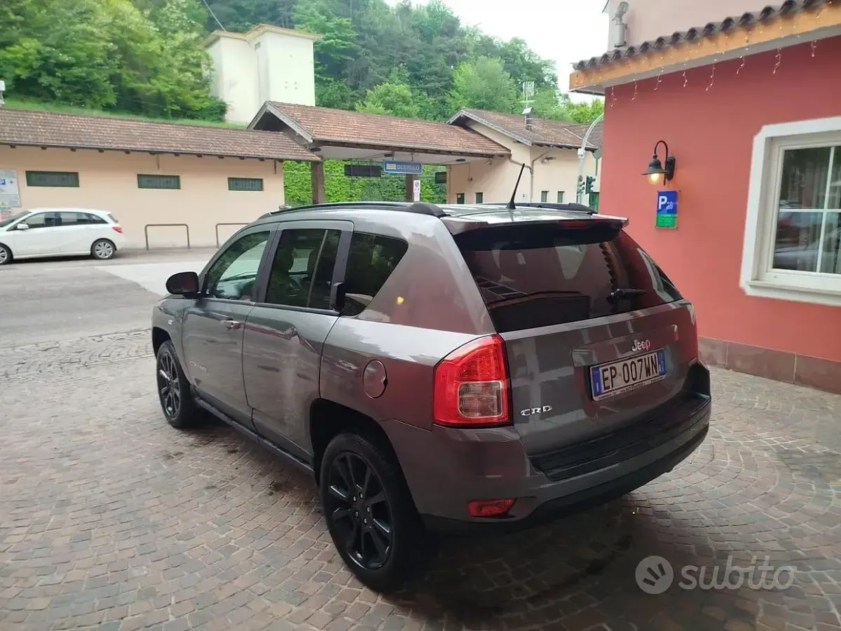 Usata Jeep Compass Limited 163 CV (119 kW) 2013 Grigio SUV