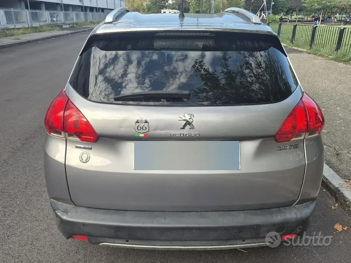 Usata Peugeot 2008 Allure 120 CV (88 kW) 2016 Grigio SUV