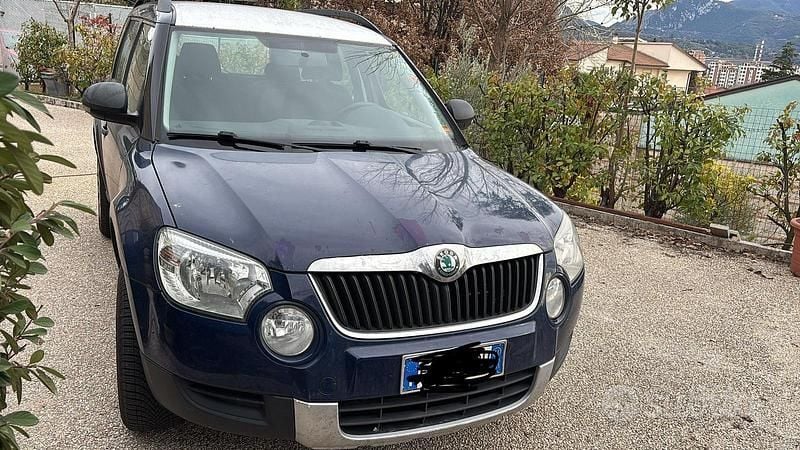 Usata Skoda Yeti Active 105 CV (77 kW) 2011 Blu SUV