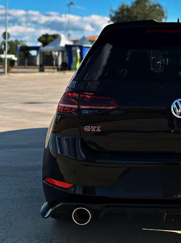 Usata VW Golf VII GTI 245 CV (180 kW) 2018 Berlina