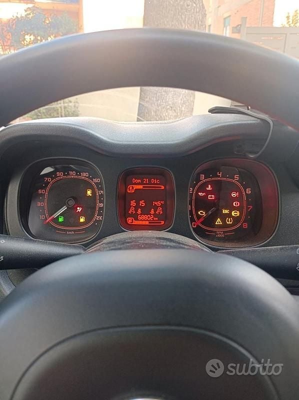 Usata 2016 Fiat Panda Easy Tre volumi | 8000 € (Buon prezzo) - Immagine 1/4
