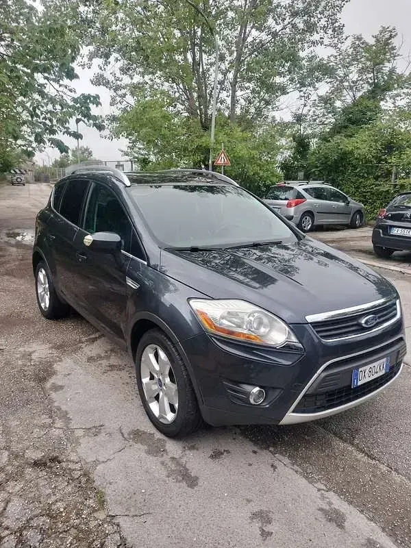 Usata Ford Kuga Titanium 136 CV (100 kW) 2009 Grigio SUV