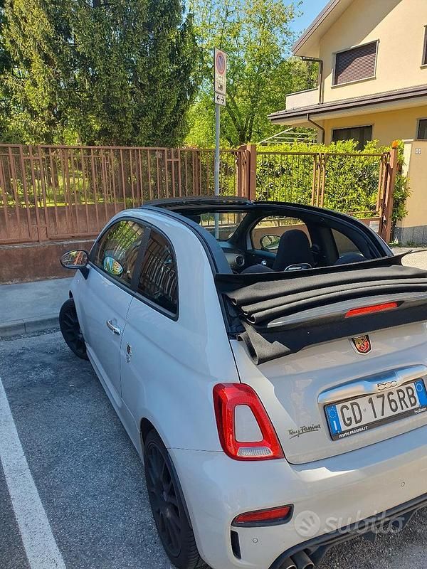 Usata Abarth 595 Pista 165 CV (121 kW) 2020 Grigio Cabrio