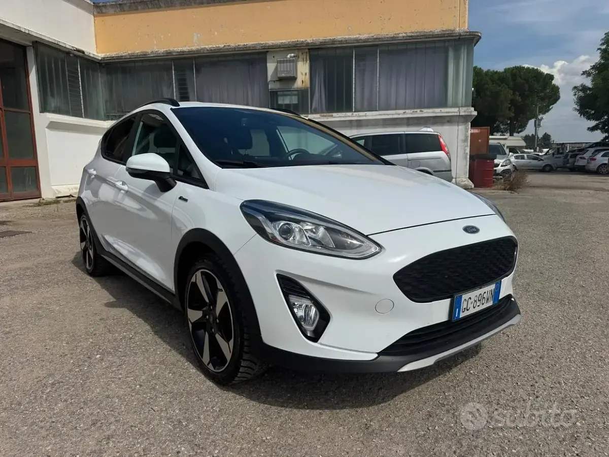 Usata Ford Fiesta ST-Line 86 CV (63 kW) 2021 Bianco Utilitaria