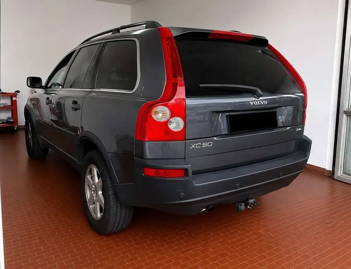 Usata Volvo XC90 185 CV (136 kW) 2005 Grigio SUV