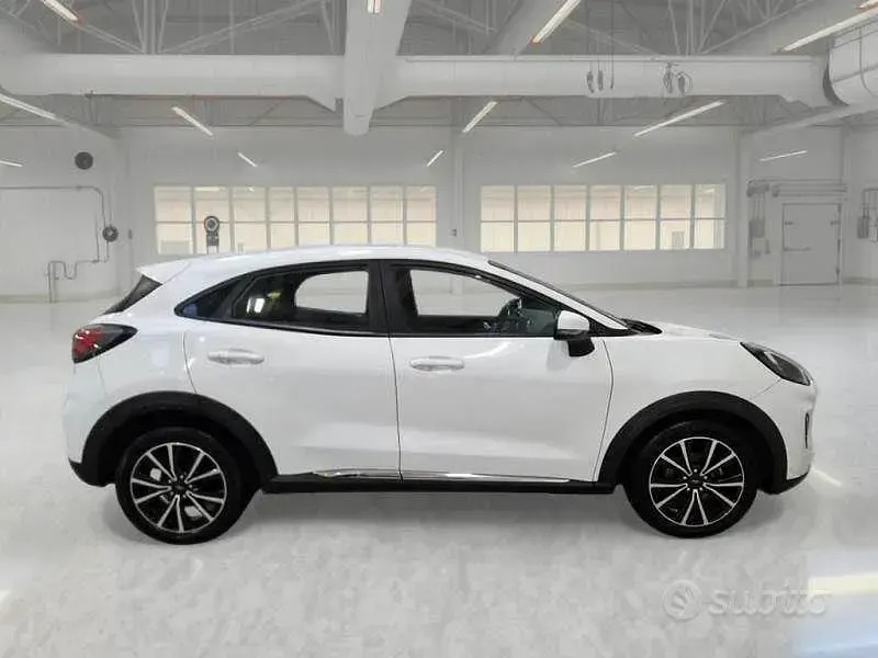 Usata Ford Puma Titanium 120 CV (88 kW) 2022 Bianco SUV