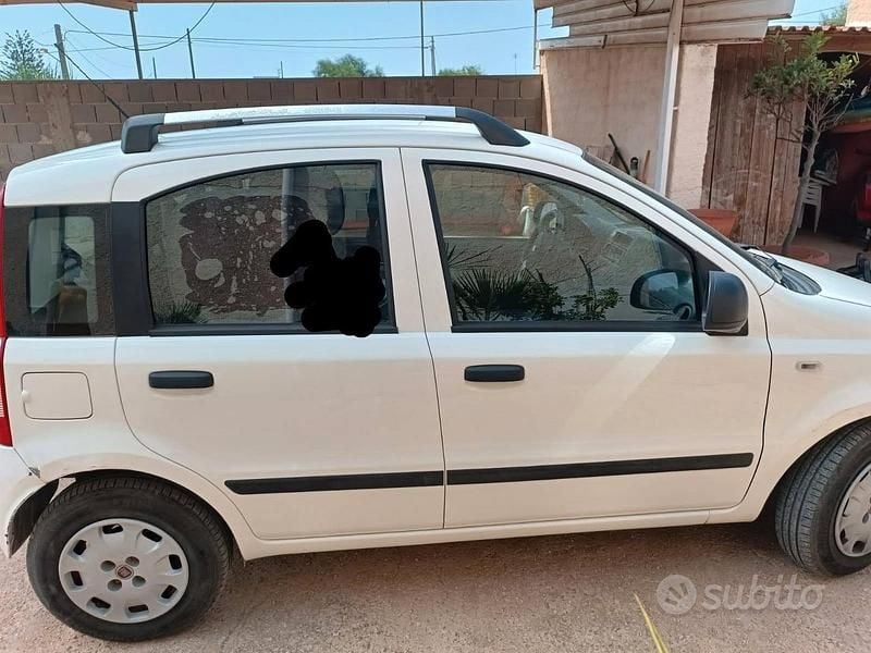Usata Fiat Panda 69 CV (50 kW) 2011 Bianco Utilitaria