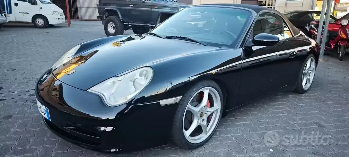 Usata Porsche 911 Carrera 4 Cabriolet 320 CV (235 kW) 2002 Cabrio