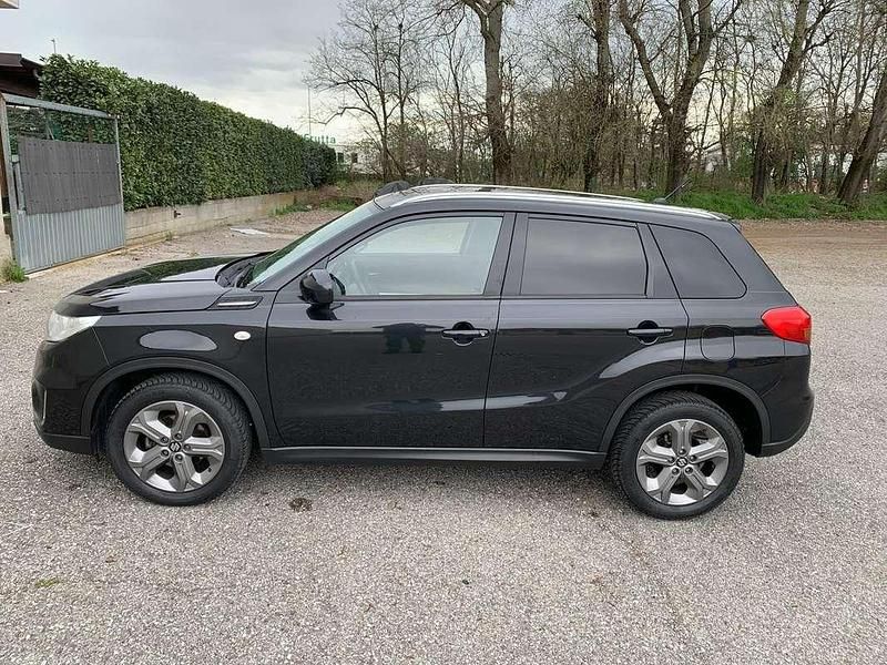 Usata Suzuki Vitara Cool 120 CV (88 kW) 2017 Nero SUV