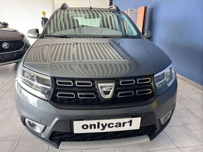 Usata Dacia Sandero Stepway 90 CV (66 kW) 2017 Grigio scuro Utilitaria