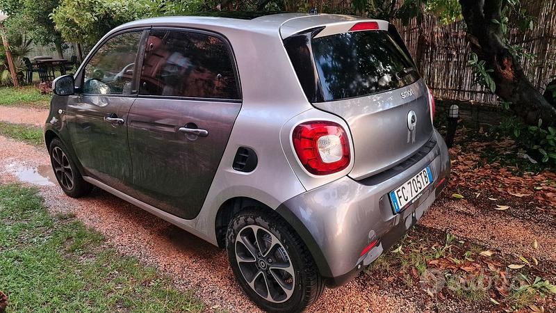 Begagnad Smart ForFour 71 HK (52 kW) 2016 Halvkombi