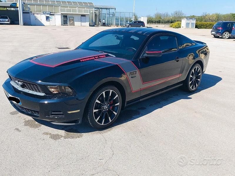 Usata Ford Mustang 308 CV (226 kW) 2012 Nero Coupé