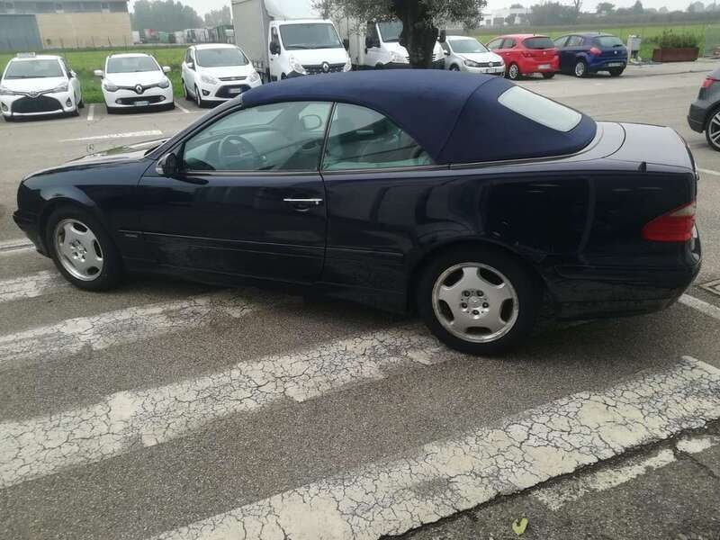 Usata Mercedes CLK200 163 CV (119 kW) 2001 Blu/azzurro Cabrio
