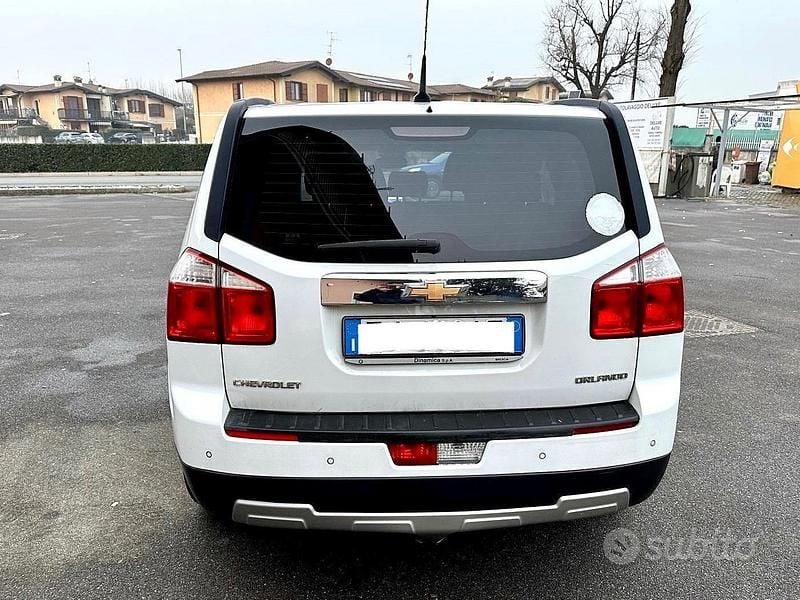 Usata Chevrolet Orlando LTZ 163 CV (119 kW) 2011 Marrone Monovolume