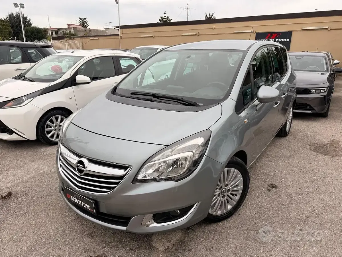 Usata Opel Meriva Cosmo 95 CV (69 kW) 2014 Grigio Monovolume