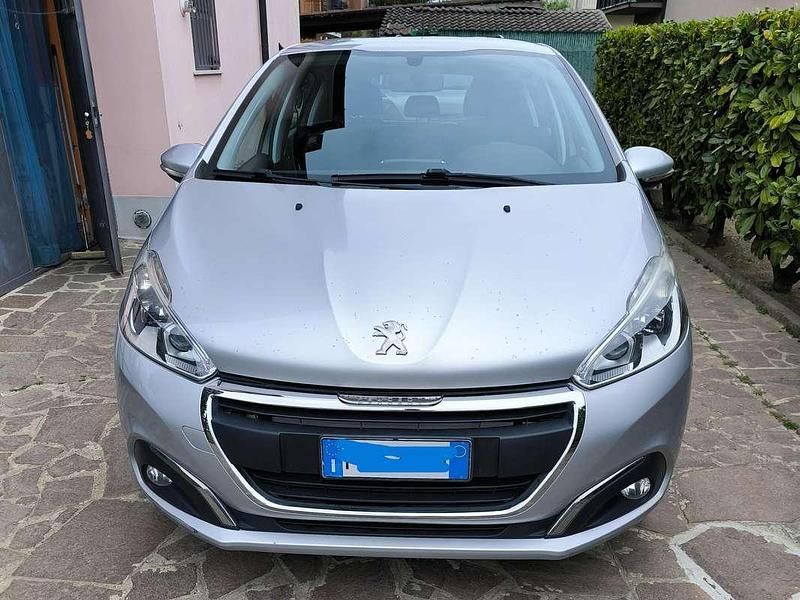 Gebraucht Peugeot 208 Active 75 PS (55 kW) 2016 Silber Kleinwagen