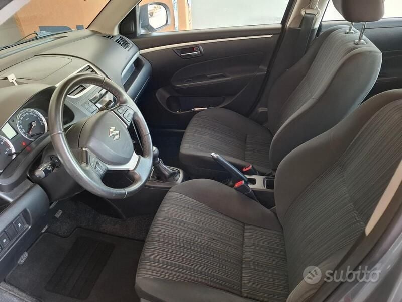Usata Suzuki Swift 75 CV (55 kW) 2015 Grigio Utilitaria