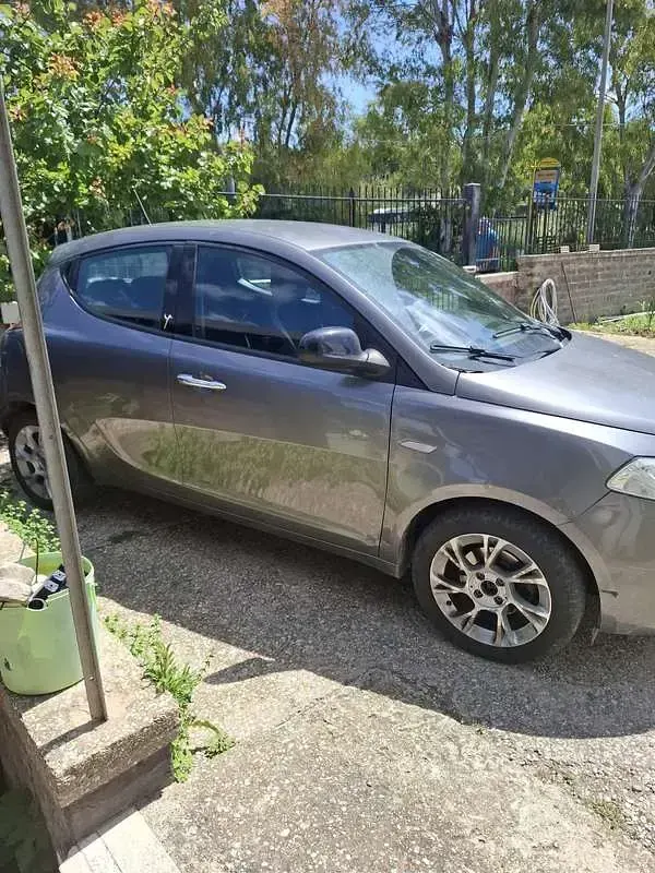 Usata Lancia Ypsilon S 95 CV (69 kW) 2016 Utilitaria