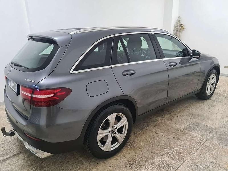 Usata Mercedes GLC250 204 CV (150 kW) 2017 Grigio SUV