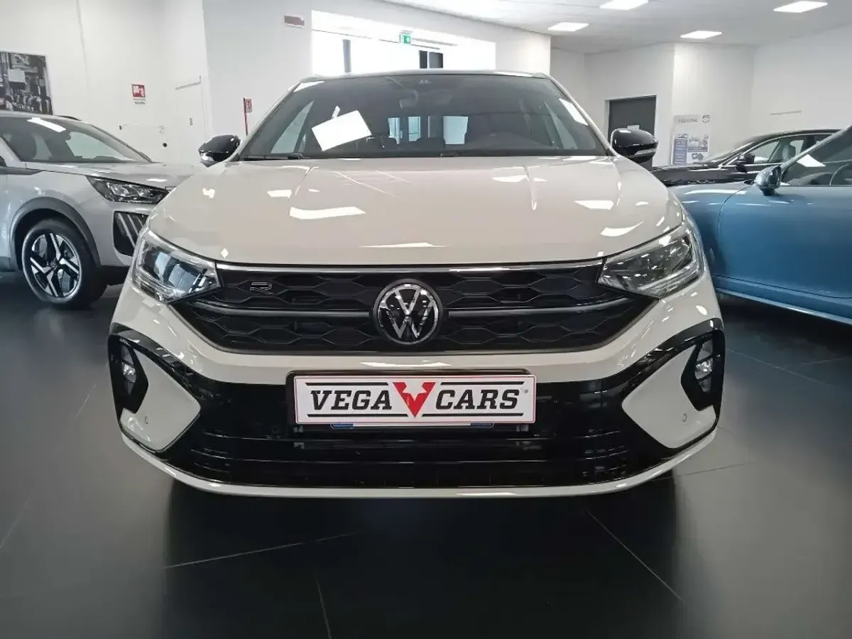 Usata VW Taigo R-line 150 CV (110 kW) 2024 Beige SUV