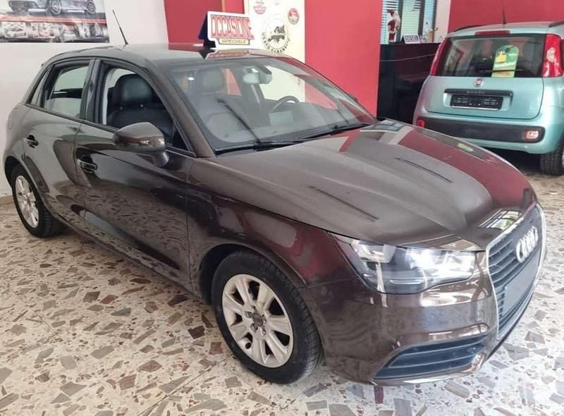 Other Usata 2013 Audi A1 Sportback Due volumi | 9990 € (Buon prezzo) - Immagine 1/4