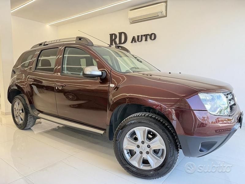 Usata Dacia Duster Lauréate 115 CV (84 kW) 2017 Marrone SUV