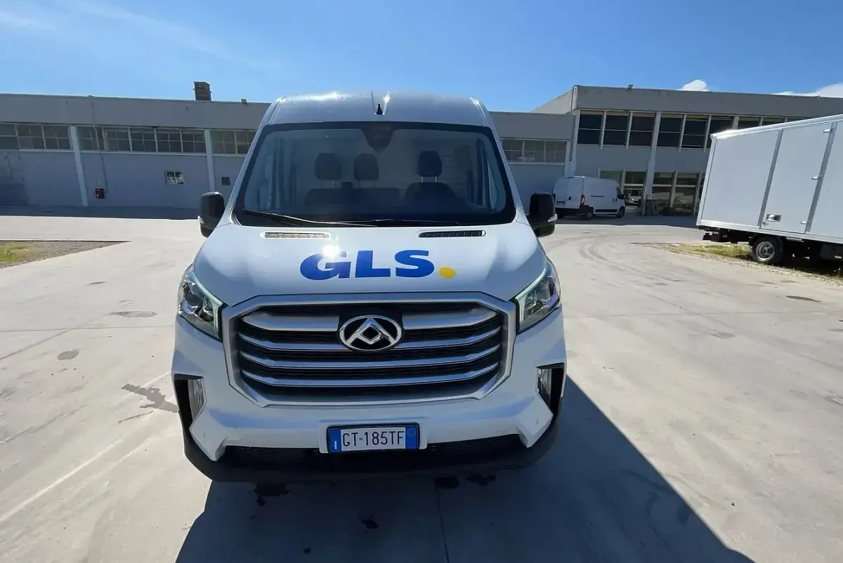 Usata Maxus V90 150 CV (110 kW) 2024 Blanc white Furgone