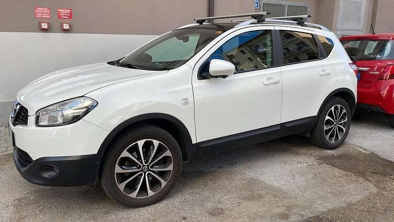 Usata Nissan Qashqai N-TEC 131 CV (96 kW) 2012 Bianco SUV