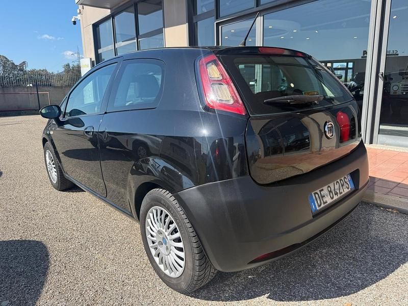 Usata Fiat Grande Punto Active 75 CV (55 kW) 2006 Nero Utilitaria