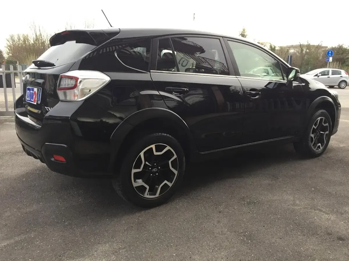 Usata Subaru XV Style 114 CV (83 kW) 2016 Nero SUV