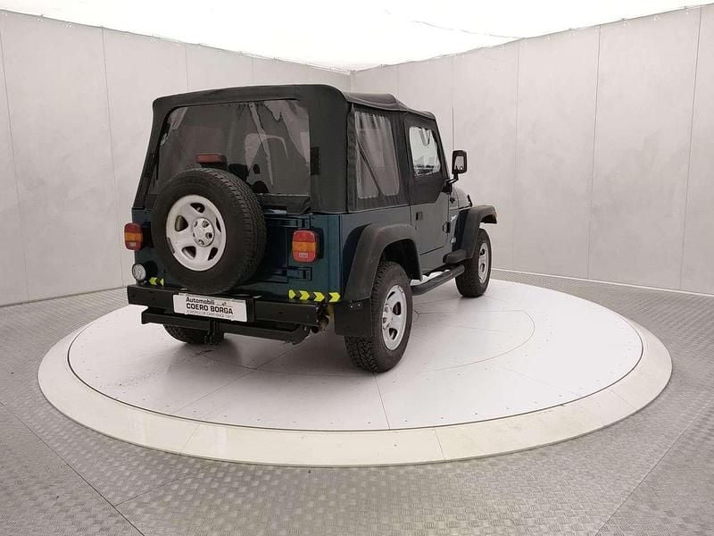 Usata Jeep Wrangler 118 CV (86 kW) 1997 Verde SUV