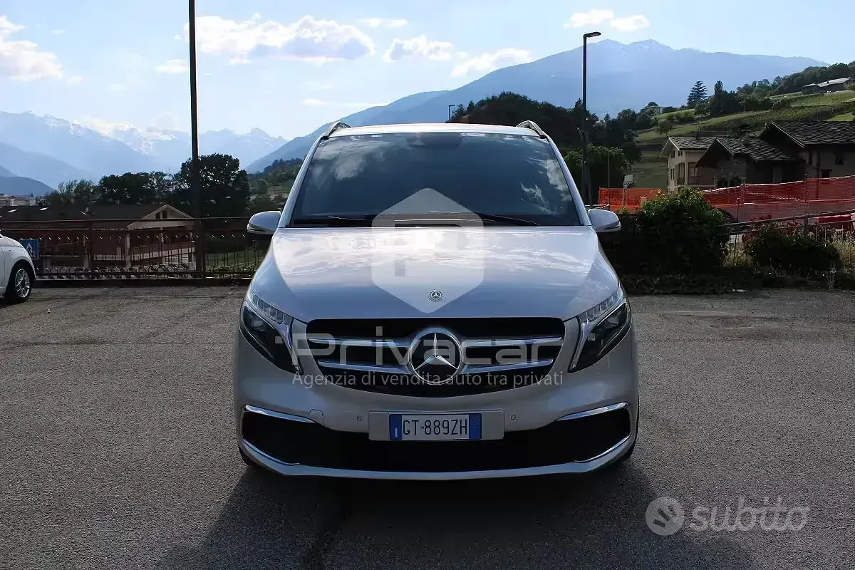 Usata Mercedes V250 190 CV (139 kW) 2019 Grigio Monovolume