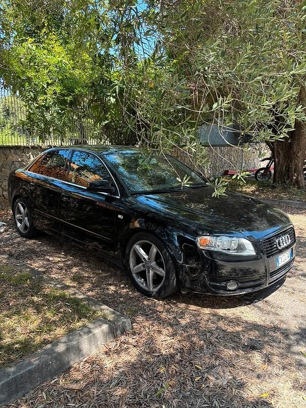 Nero Usata 2005 Audi A4 Tre volumi | 3000 € (Cara) - Immagine 1/3