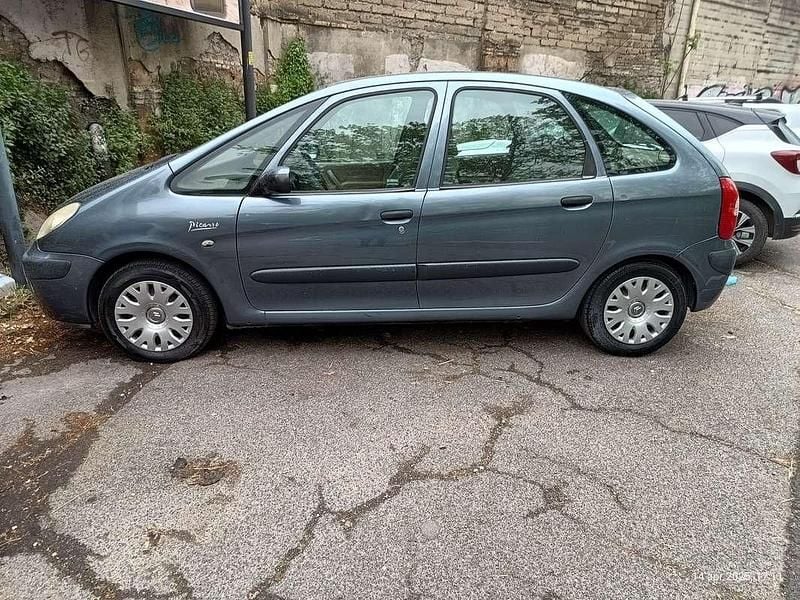 Usata Citroën Xsara Picasso 90 CV (66 kW) 2006 Blu/azzurro Monovolume