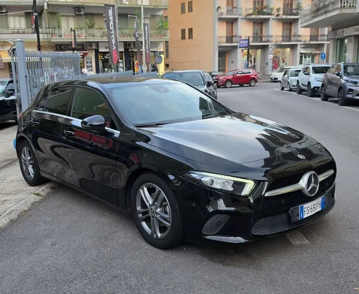 Usata Mercedes A180 116 CV (85 kW) 2019 Bianco Berlina