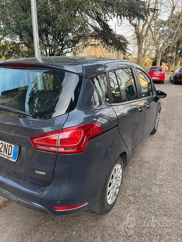 Usata Ford B-MAX 100 CV (73 kW) 2013 Blu Monovolume