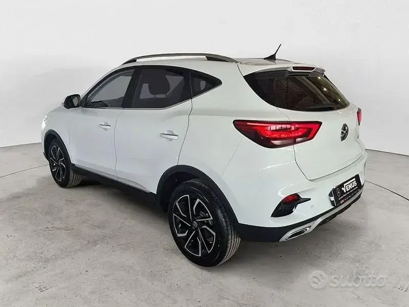 Usata MG ZS Luxury 106 CV (77 kW) 2023 Bianco SUV