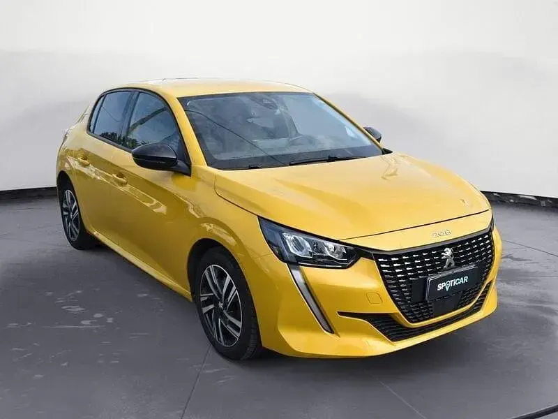 Usata Peugeot 208 Allure 102 CV (75 kW) 2023 Giallo Utilitaria