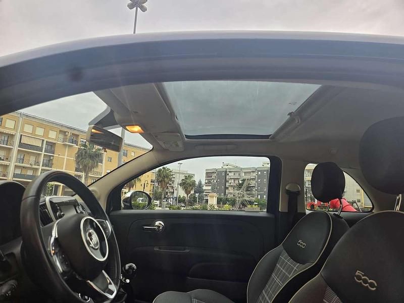 Usata Fiat 500 Lounge 69 CV (50 kW) 2017 Blu/azzurro Utilitaria