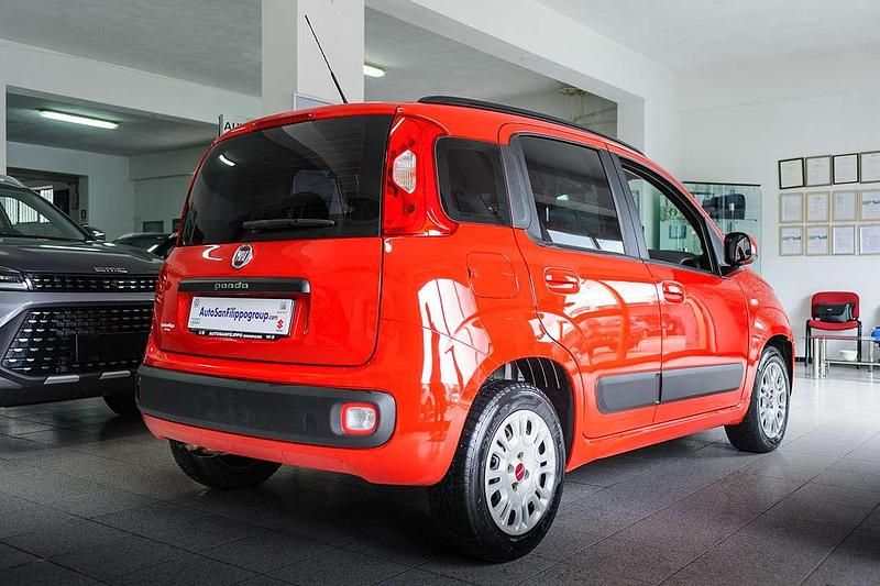 Usata Fiat Panda Lounge 95 CV (69 kW) 2018 Rosso Utilitaria