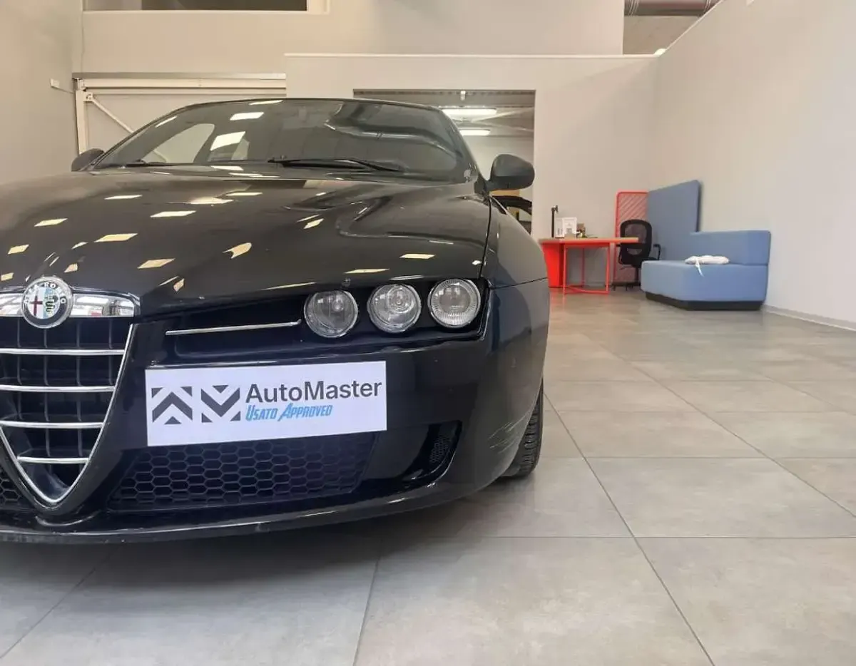 Usata Alfa Romeo 159 Distinctive 170 CV (125 kW) 2011 Nero Berlina